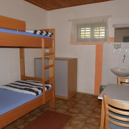 Hi Hostel Вели-Лошинь Экстерьер фото