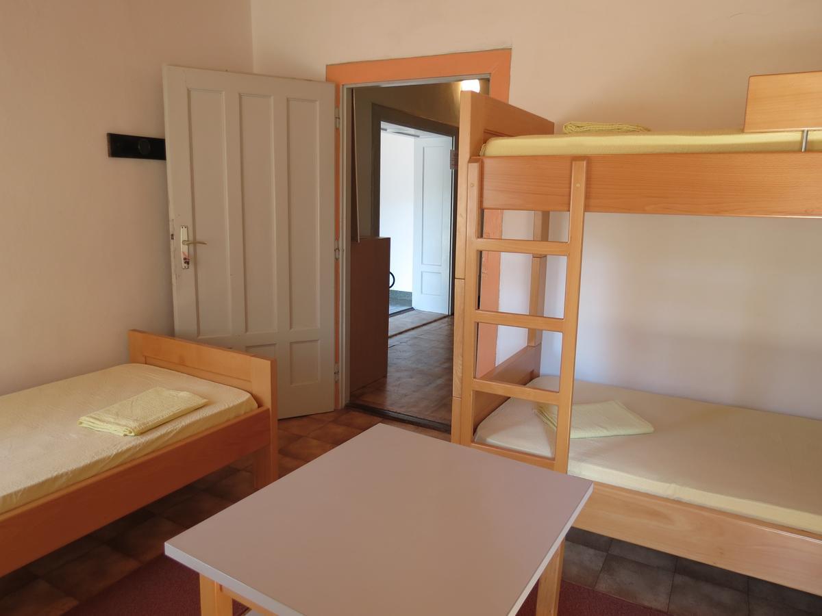 Hi Hostel Вели-Лошинь Экстерьер фото